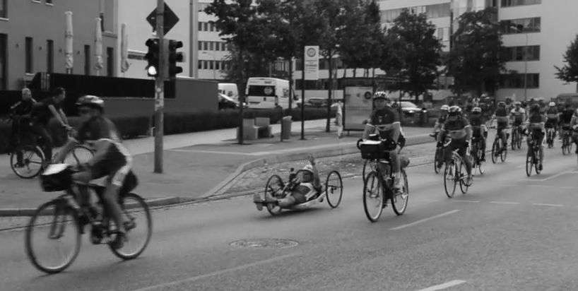 Start der Rostocker Fahrrad-Langstrecken-Spendenfahrt Hanse-Tour-Sonnenschein 2014