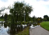 Schwanenteich in Rostock-Reutershagen unter Hochwasser nach Starkregen