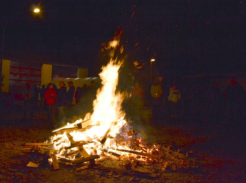 Oktoberfeuer mit Fackelumzug in Mönchhagen